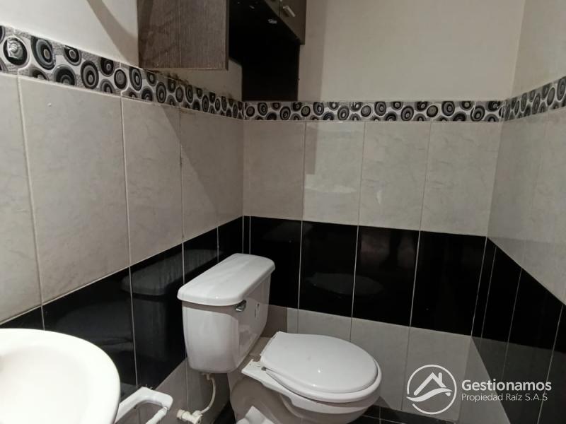 03cdaf89-1146-4a2e-b346-cc219e71857c.jpg